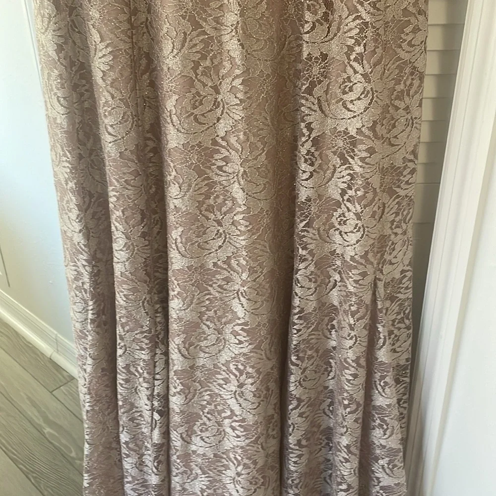 NWOT Tahari Embellished Lace Dress Size 16 - Picture 5 of 14